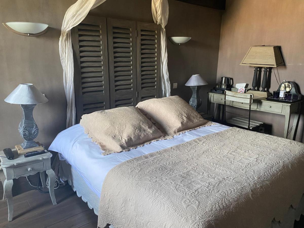 Hotel De La Tour Chatillon sur Chalaronne Bagian luar foto